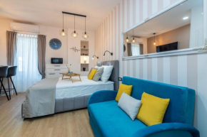 Apartments & rooms SIX